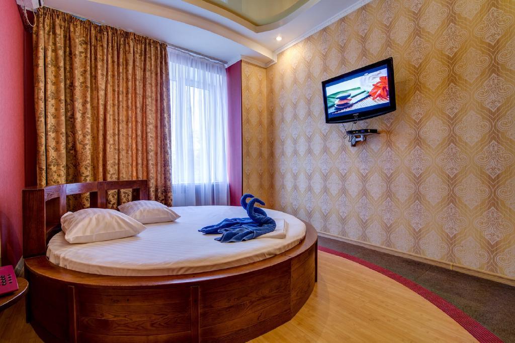 Bansay Hotel Dnipro Room photo